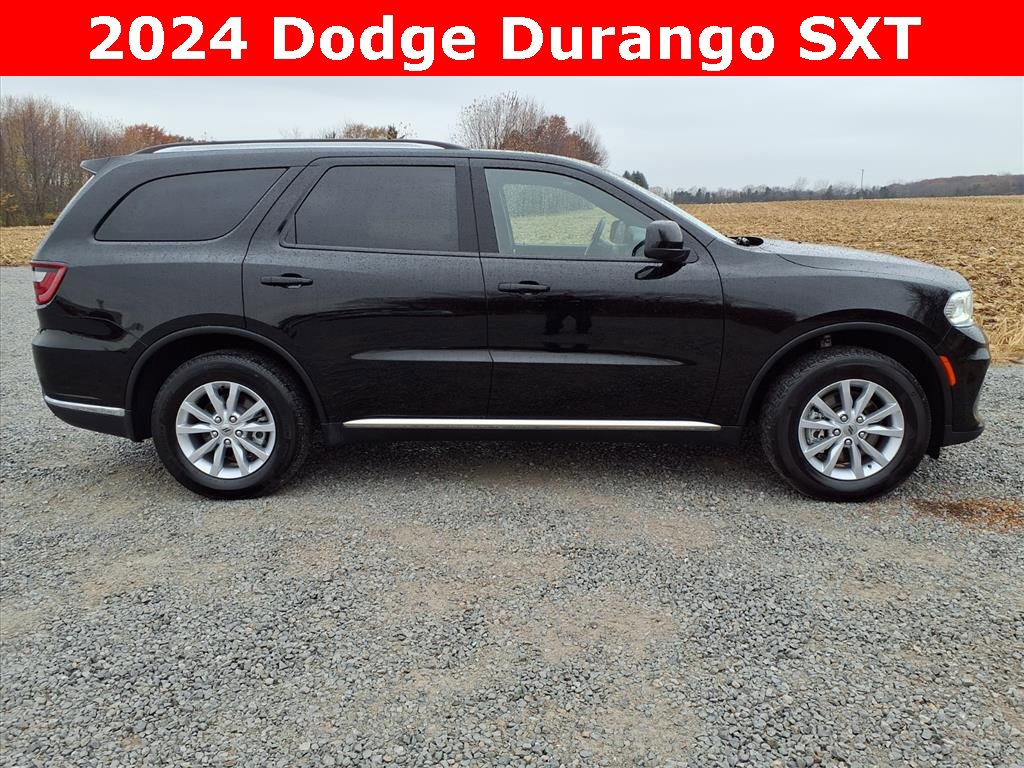 Used 2024 Dodge Durango SXT image 4