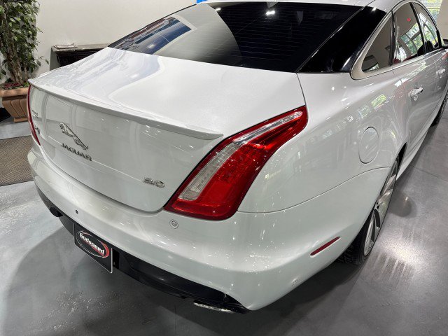 Used 2016 Jaguar XJ R-Sport RWD image 41