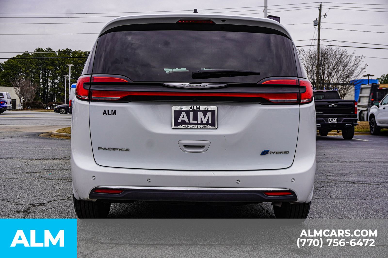 Used 2023 Chrysler Pacifica Touring-L image 13