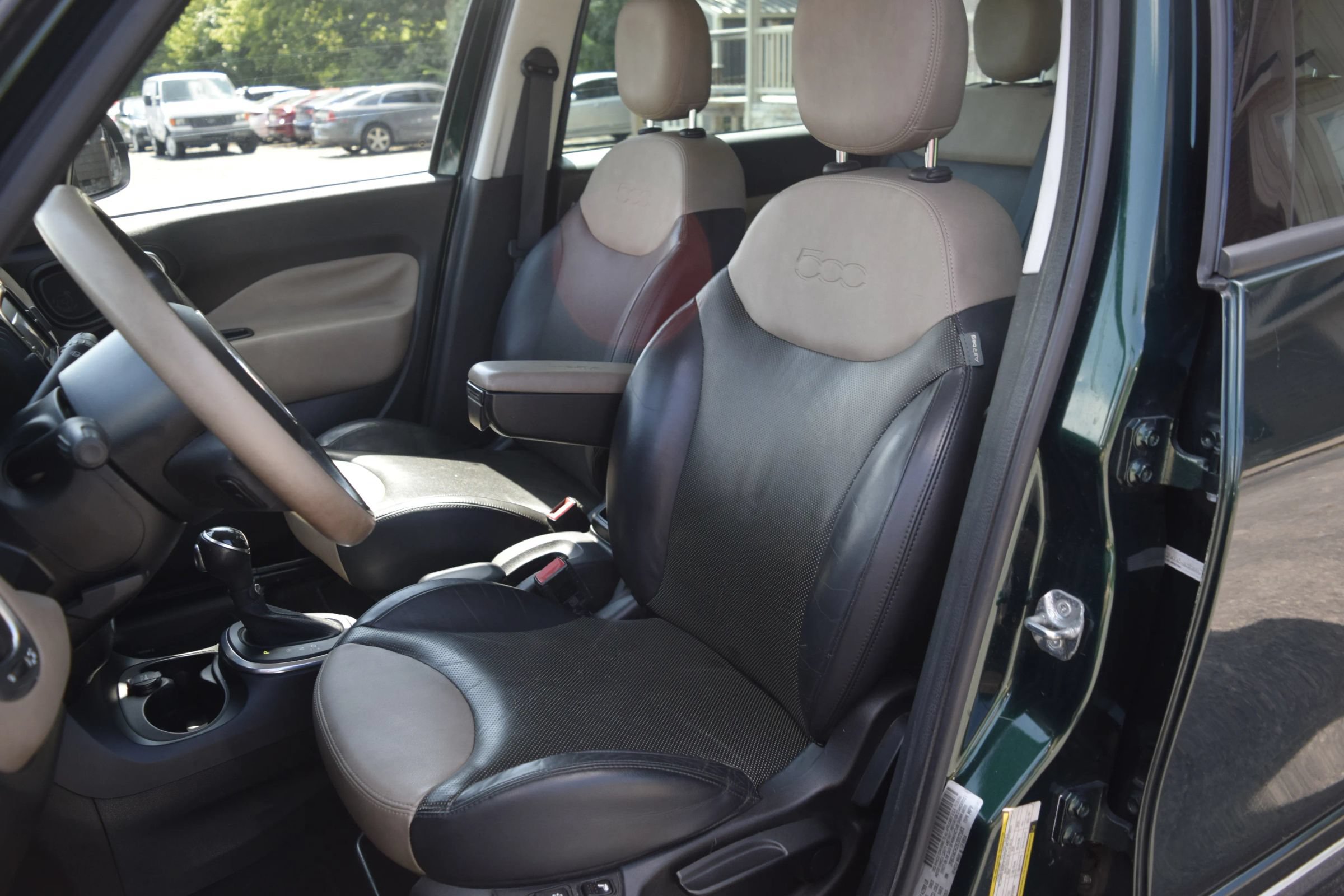 Used 2014 FIAT 500L Lounge FWD image 6