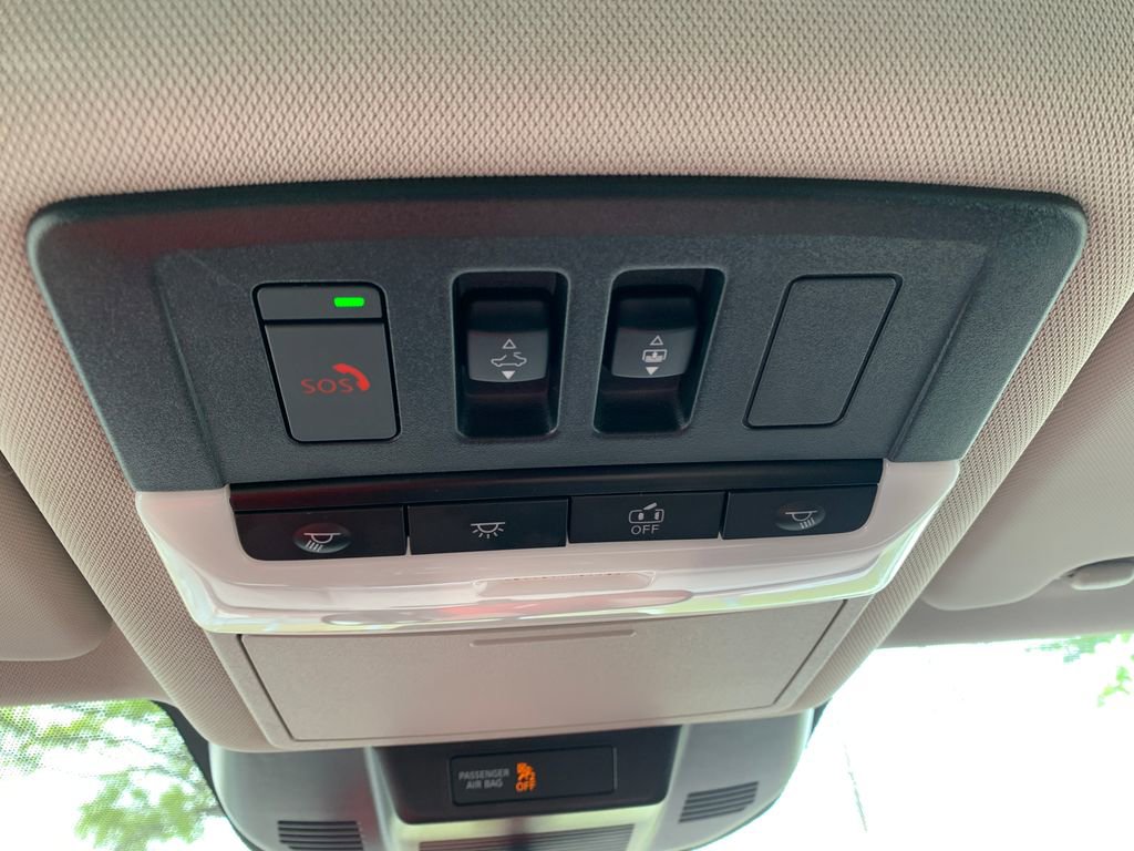 Used 2023 Nissan Rogue SV w/ SV Premium B Package FWD image 19