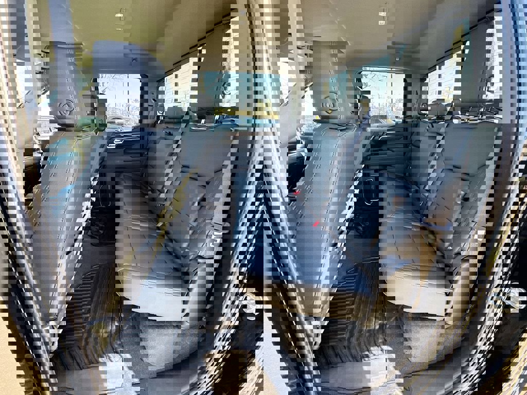 Used 2025 Chevrolet Silverado 1500 LT w/ Leather Package RWD image 30