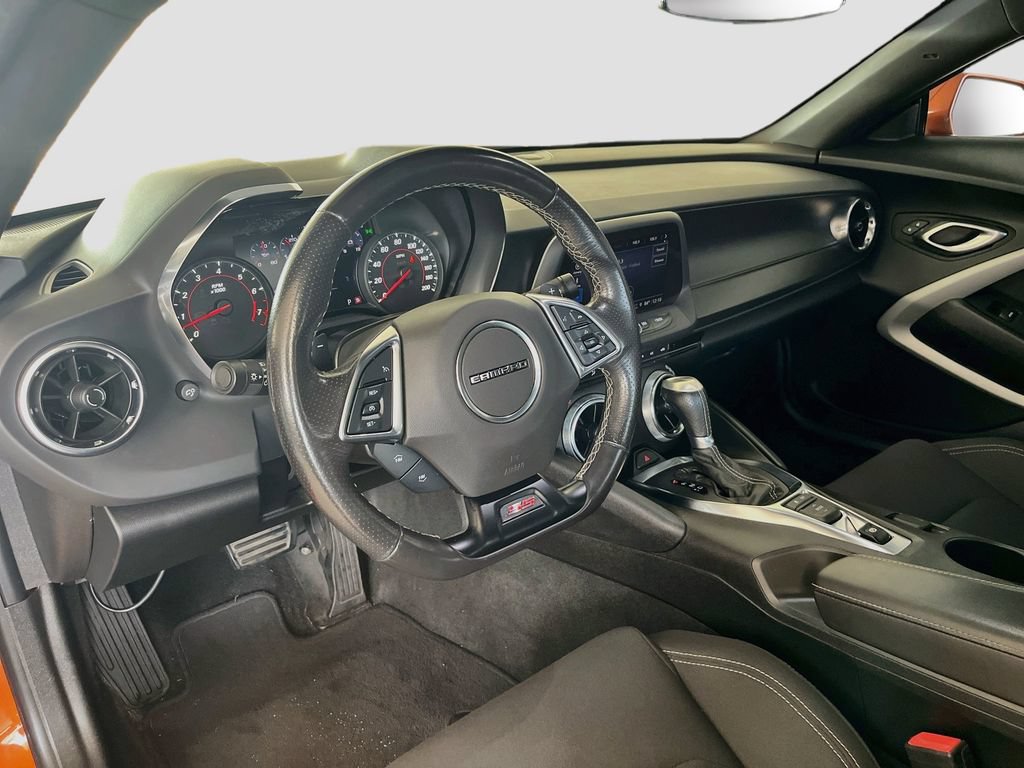 Used 2022 Chevrolet Camaro SS RWD image 9