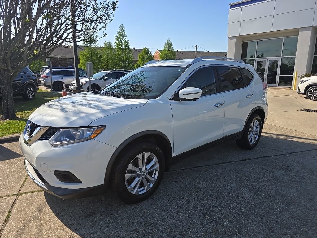 Used 2016 Nissan Rogue SV w/ SV Premium Package image 10