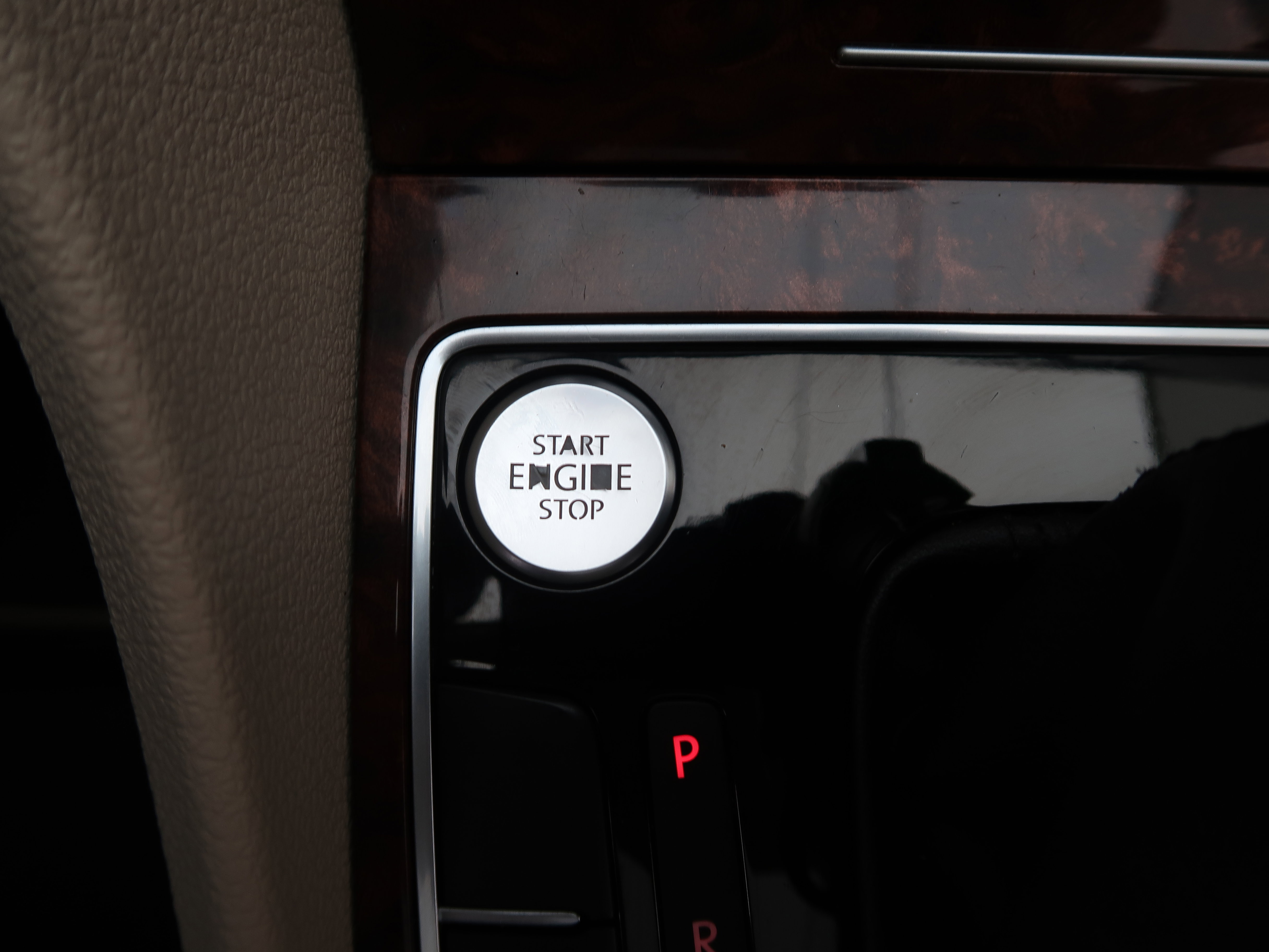Used 2013 Volkswagen Passat TDI SEL Premium image 21