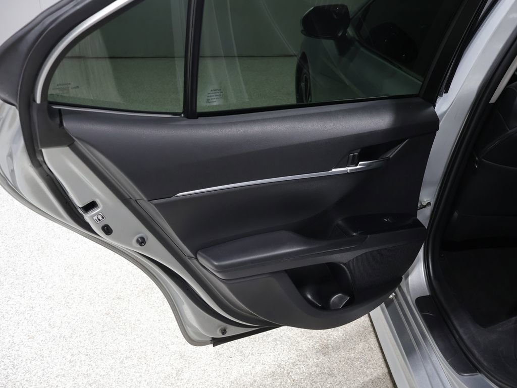 Used 2018 Toyota Camry SE w/ Audio Package FWD image 20