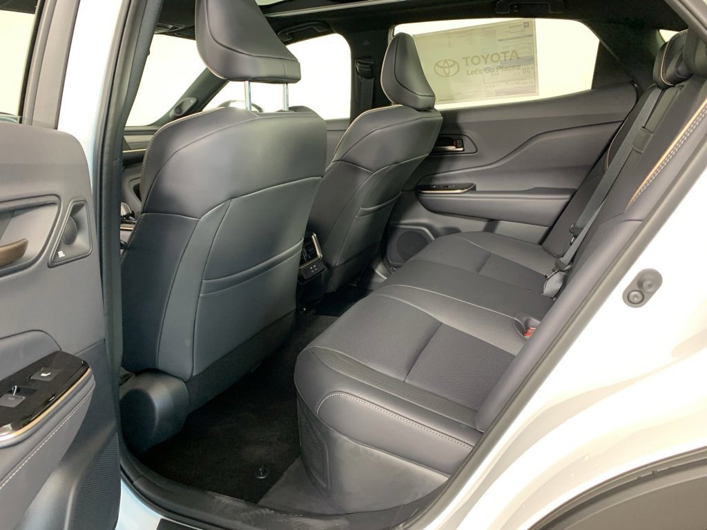 New 2026 Toyota Crown Platinum image 32