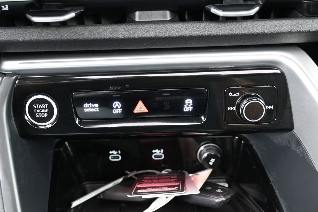 Used 2025 Audi Q5 Prestige AWD/4WD image 28