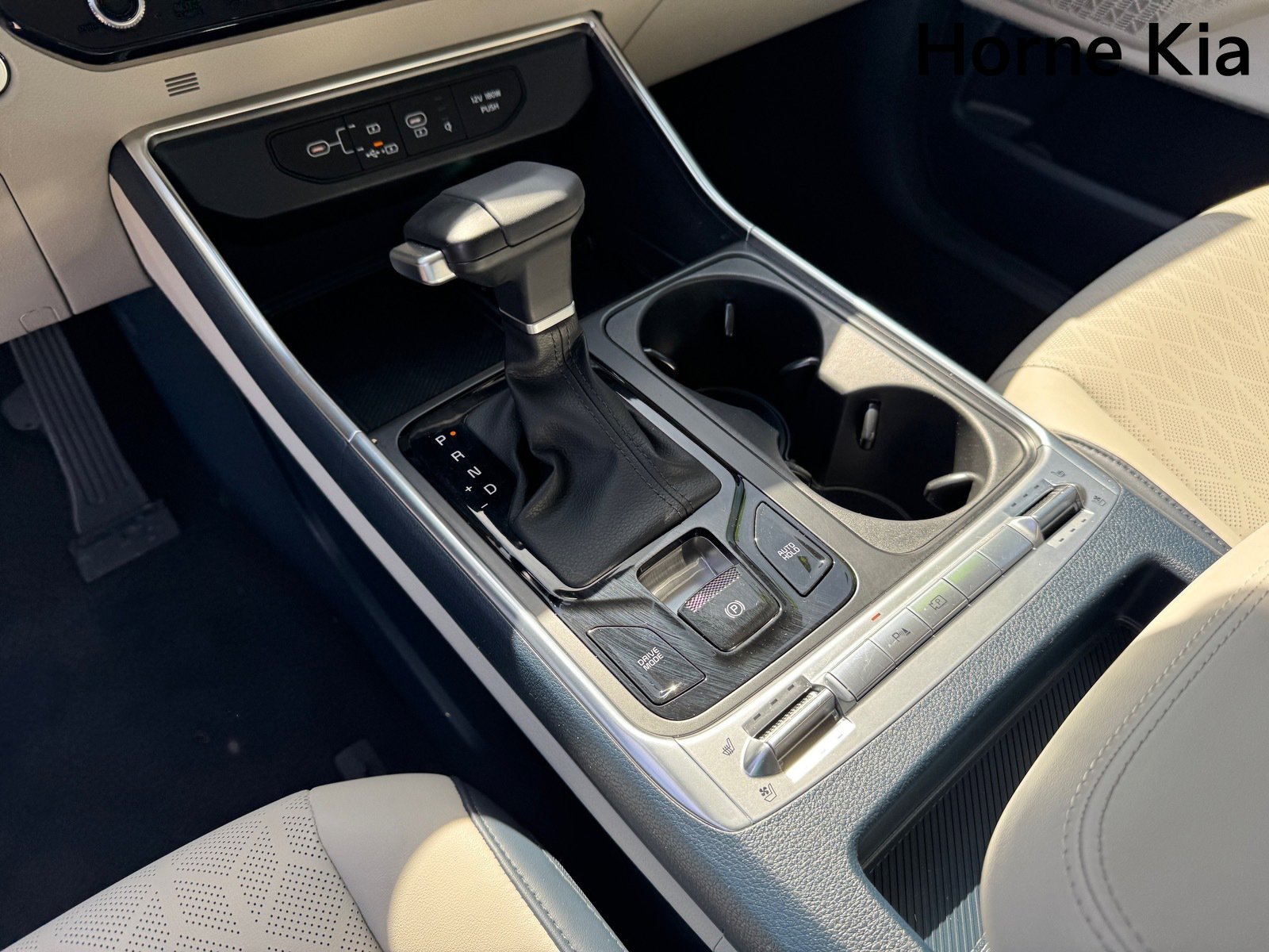 Certified 2026 Kia Carnival SX w/ SX Dark Edition Package image 24