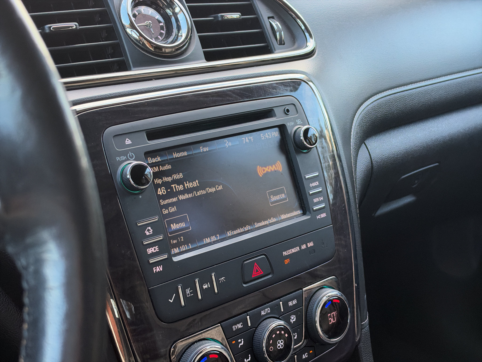 Used 2015 Buick Enclave Leather FWD image 23