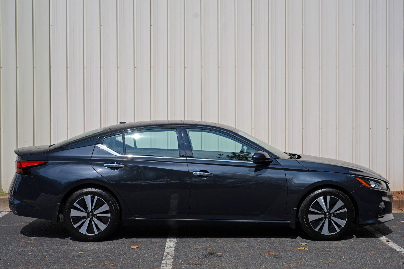 Used 2020 Nissan Altima 2.5 SL FWD image 48