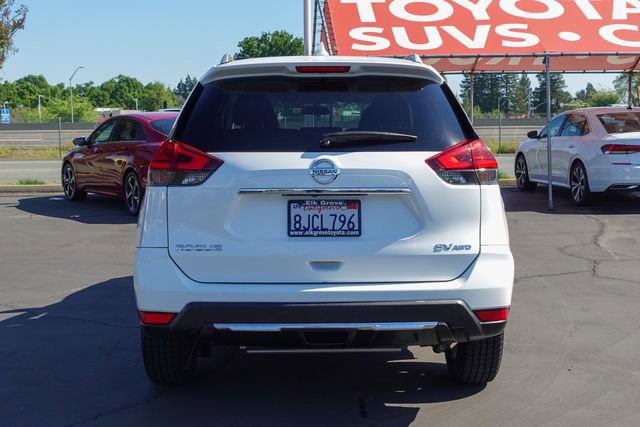 Used 2017 Nissan Rogue SV image 8