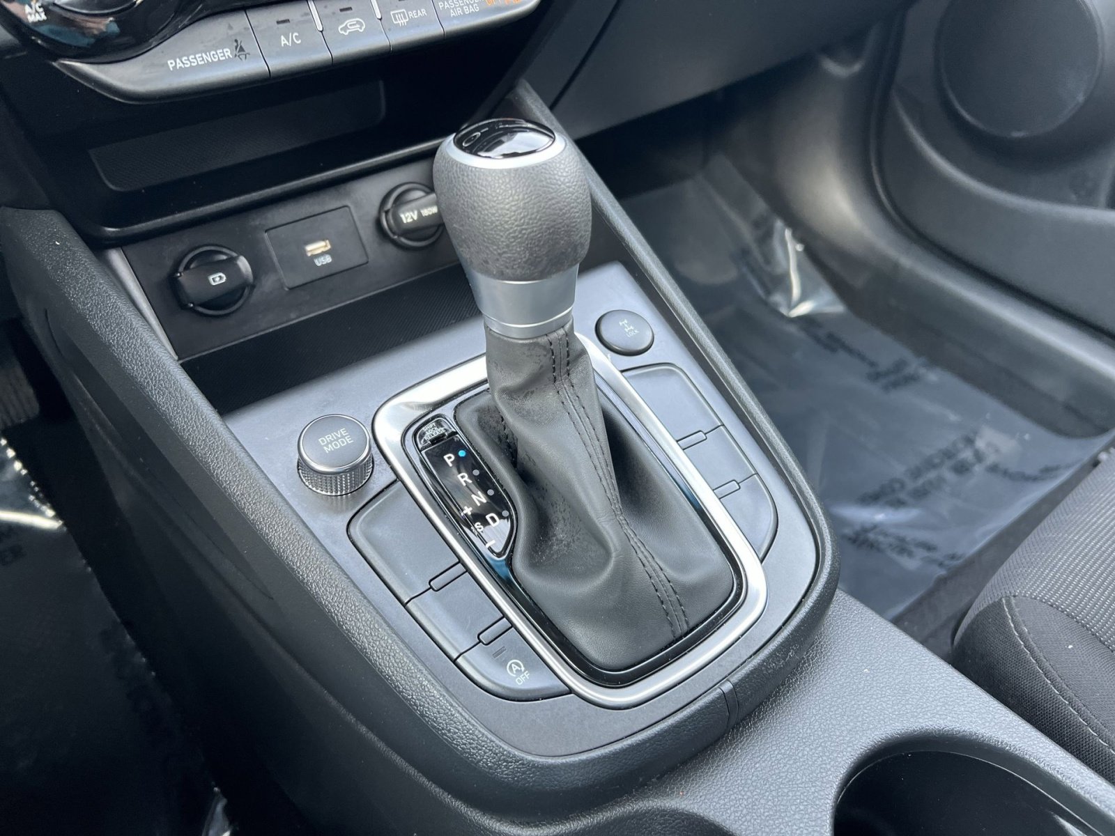 Used 2023 Hyundai Kona SEL image 21