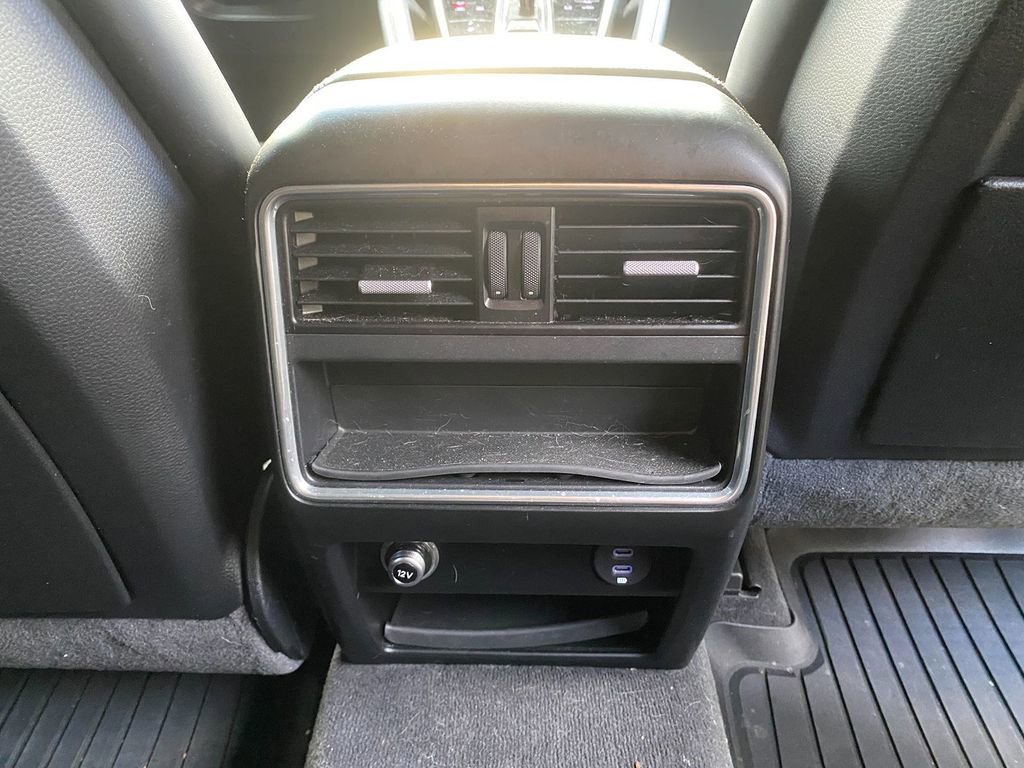 Used 2020 Porsche Cayenne S image 28