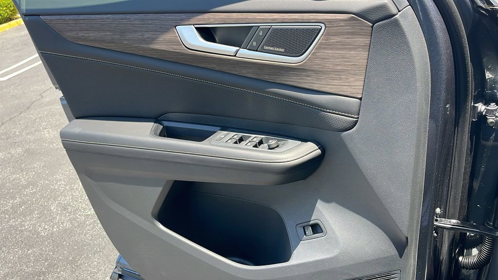 New 2025 Volkswagen Atlas SEL Premium R-Line image 26