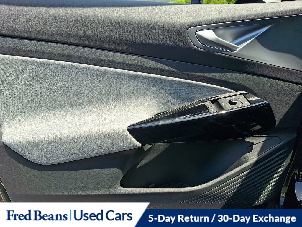 Certified 2024 Volkswagen ID.4 Pro RWD image 12