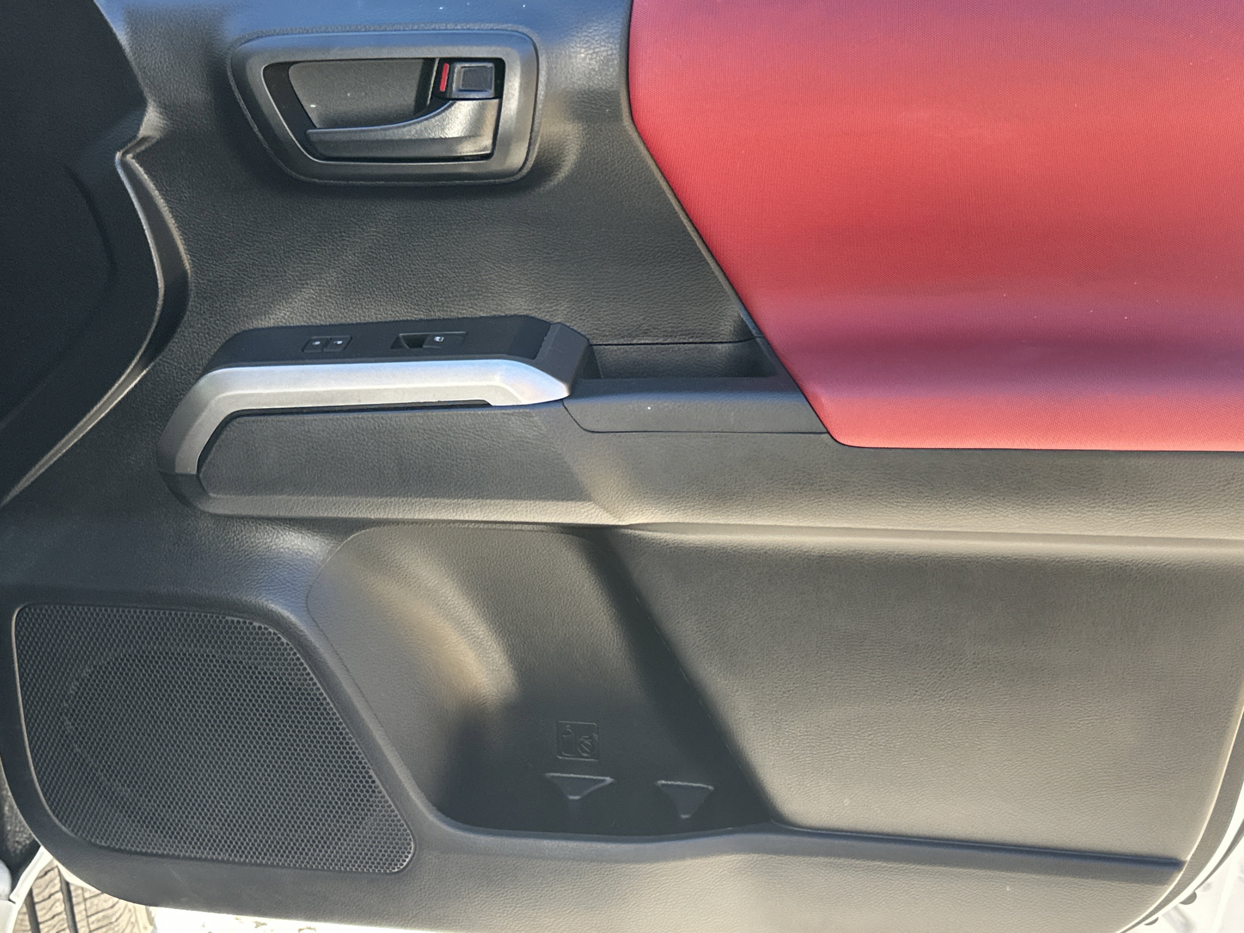 Used 2022 Toyota Tacoma SR5 image 14