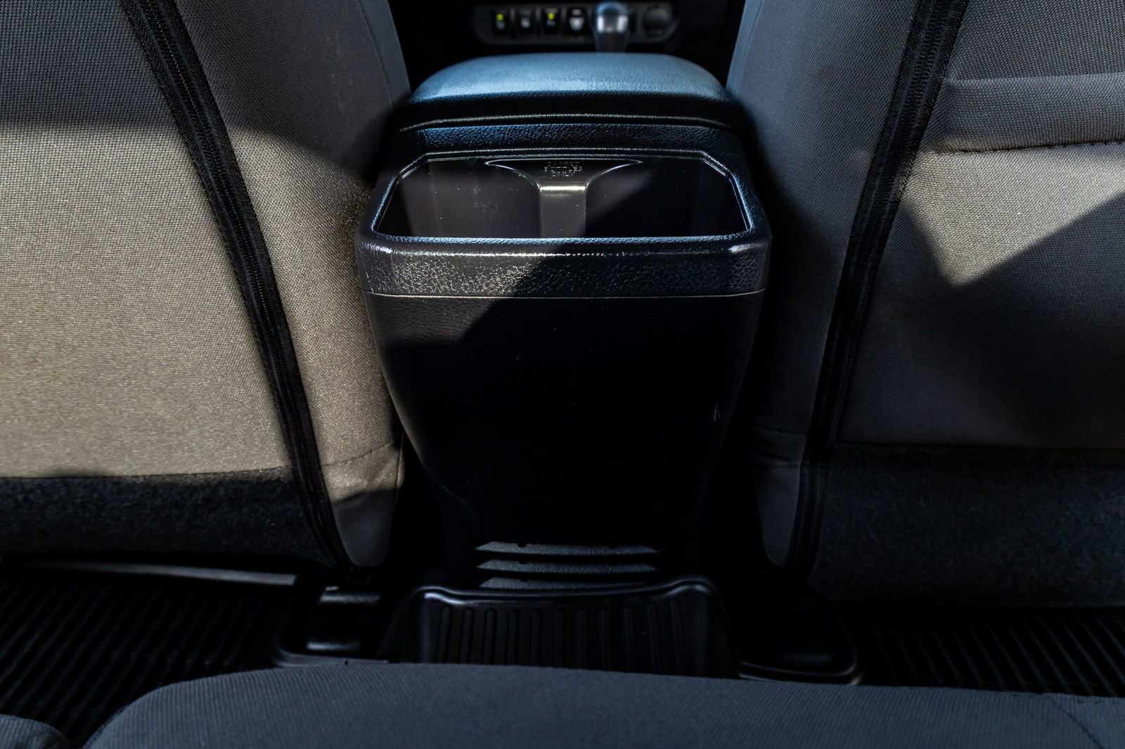 Used 2018 Toyota Tacoma TRD Off-Road w/ Technology Package image 31