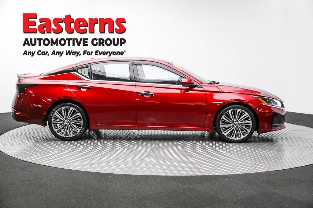 Used 2023 Nissan Altima 2.5 SL FWD image 4