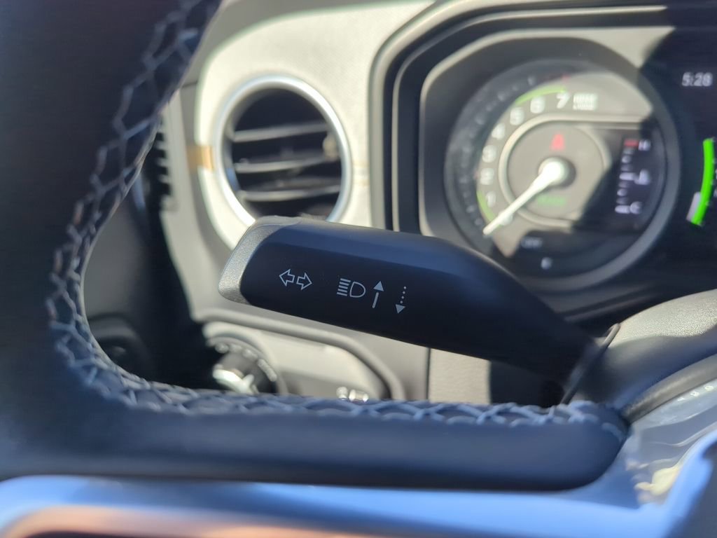 Used 2025 Jeep Wrangler Unlimited Sahara w/ Safety Group image 26