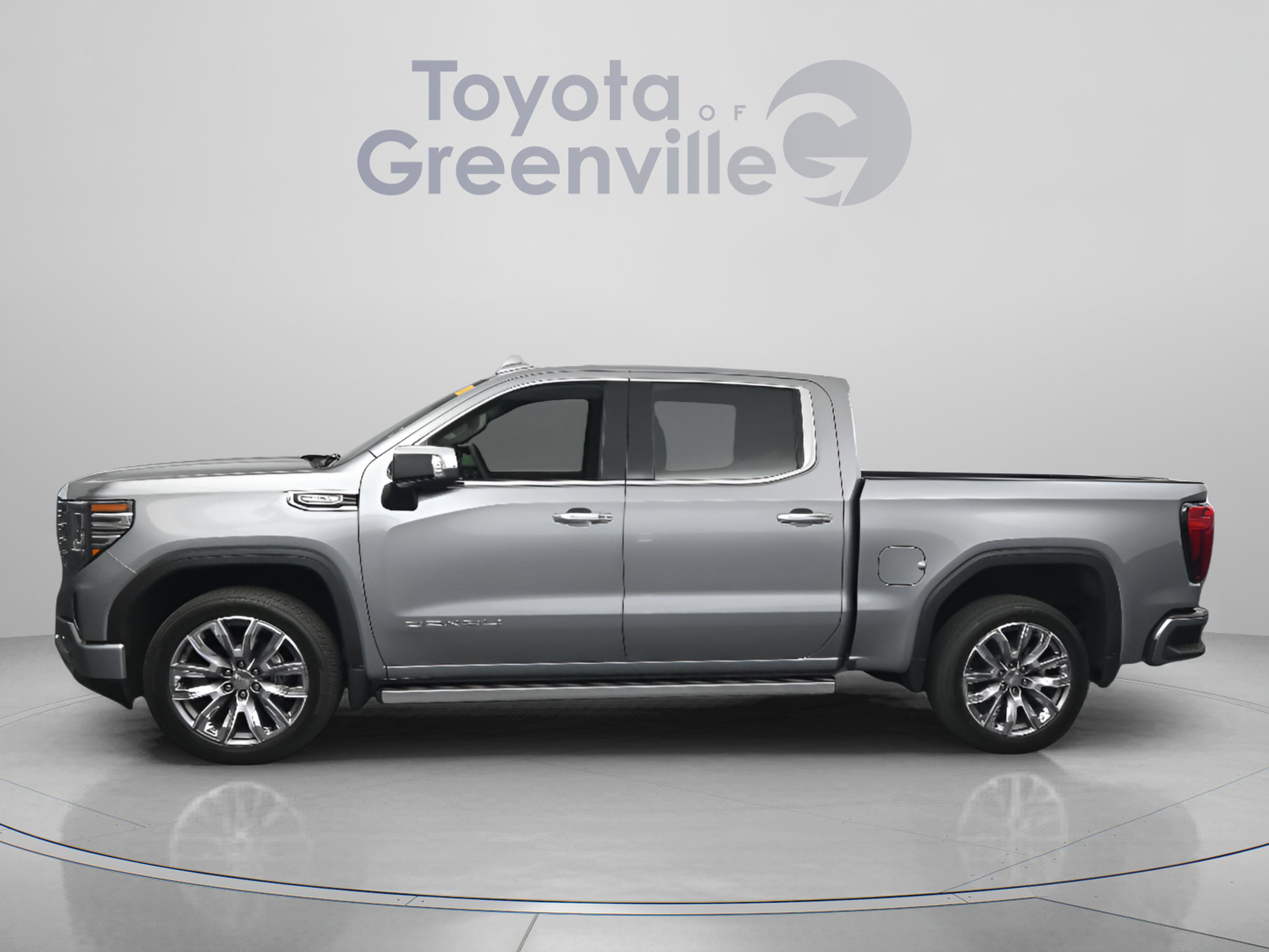 Used 2023 GMC Sierra 1500 Denali w/ Denali Reserve Package AWD/4WD image 5
