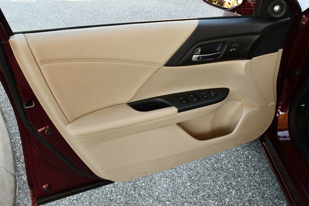Used 2014 Honda Accord EX-L image 33