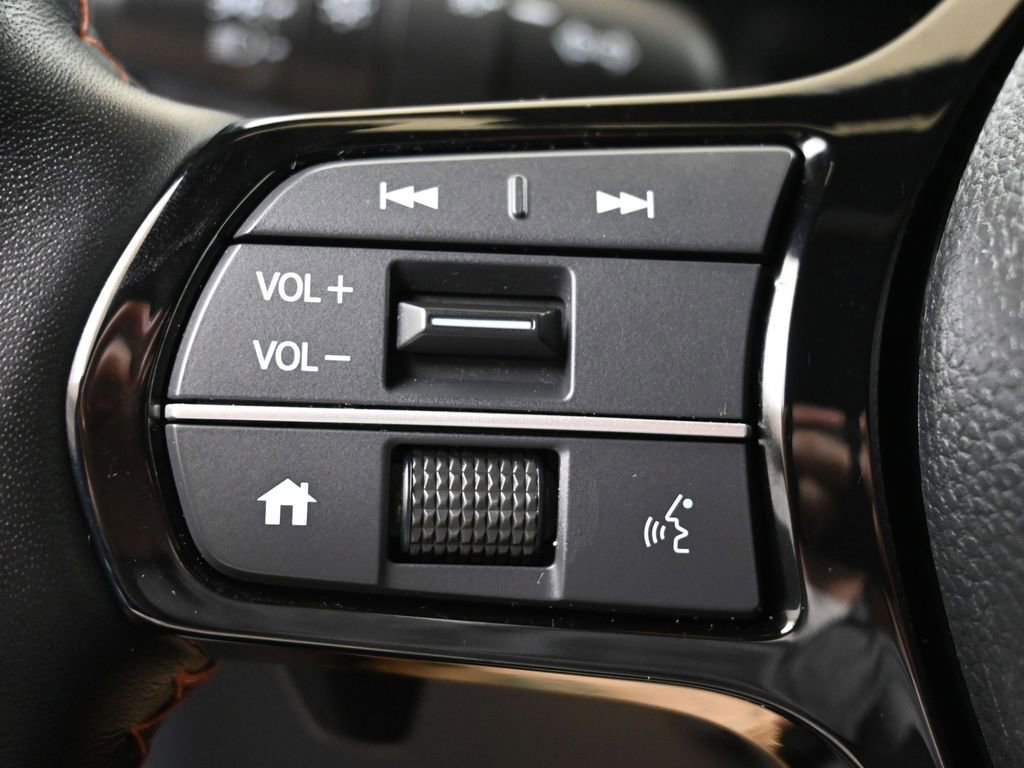 Used 2025 Honda Pilot TrailSport image 24
