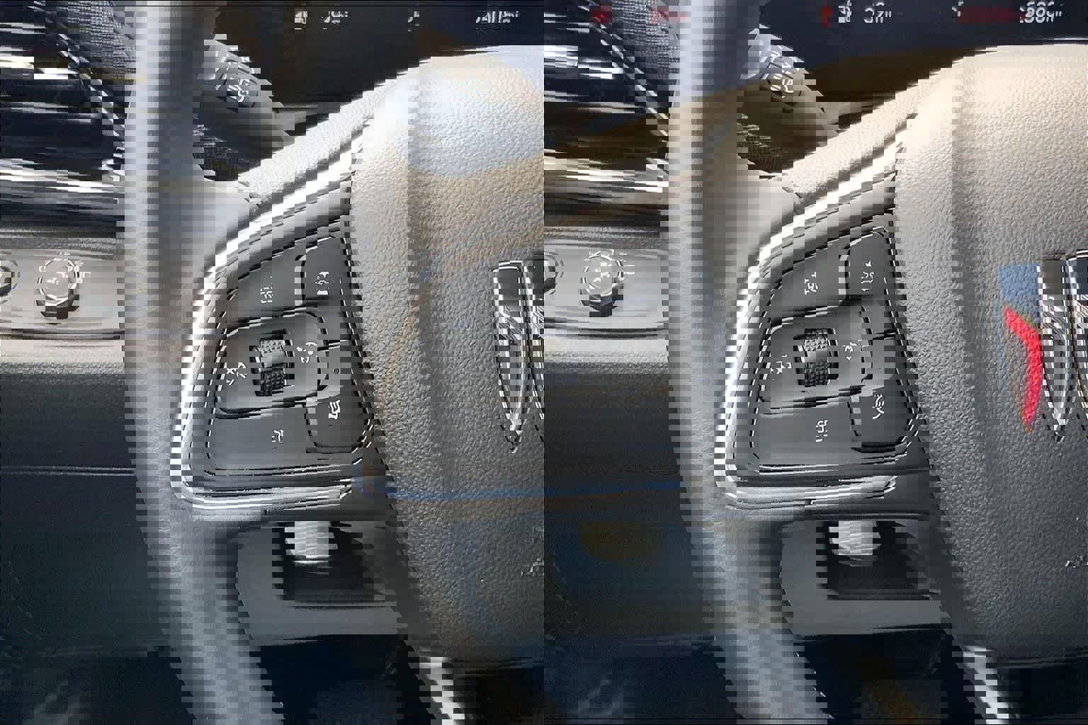 Used 2024 Buick Envista Sport Touring w/ Convenience I Package image 24