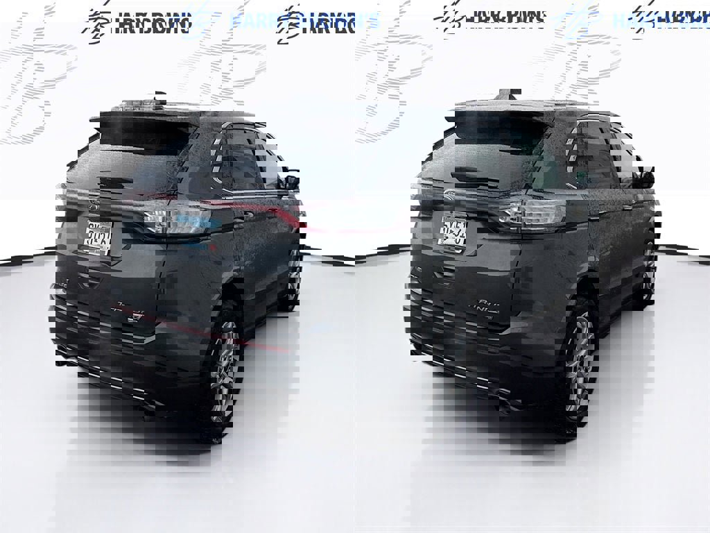 Used 2018 Ford Edge Titanium w/ Technology Package image 10