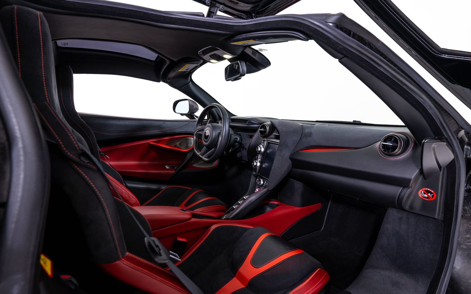 Used 2019 McLaren 720S Performance RWD image 25