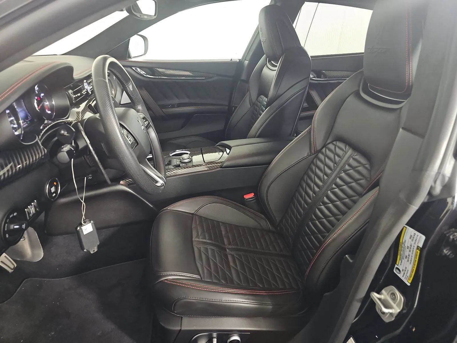 Used 2022 Maserati Quattroporte Trofeo RWD image 2
