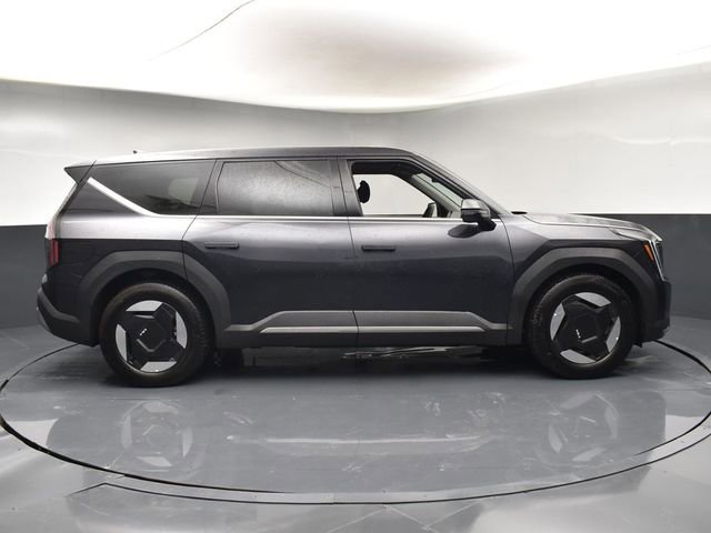 Used 2026 Kia EV9 Light image 8