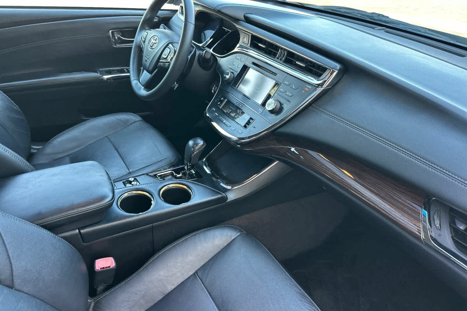Used 2014 Toyota Avalon XLE Touring FWD image 15