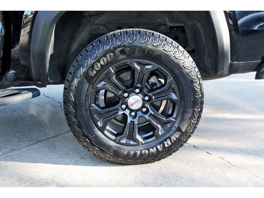 Used 2024 GMC Canyon Elevation w/ Elevation Premium Package image 29