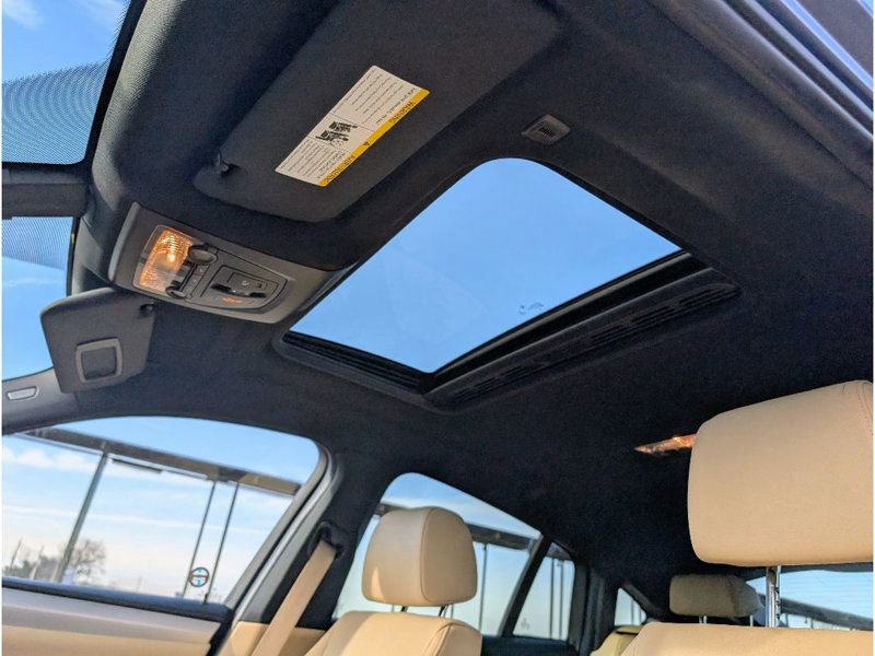 Used 2017 BMW X4 xDrive28i image 16