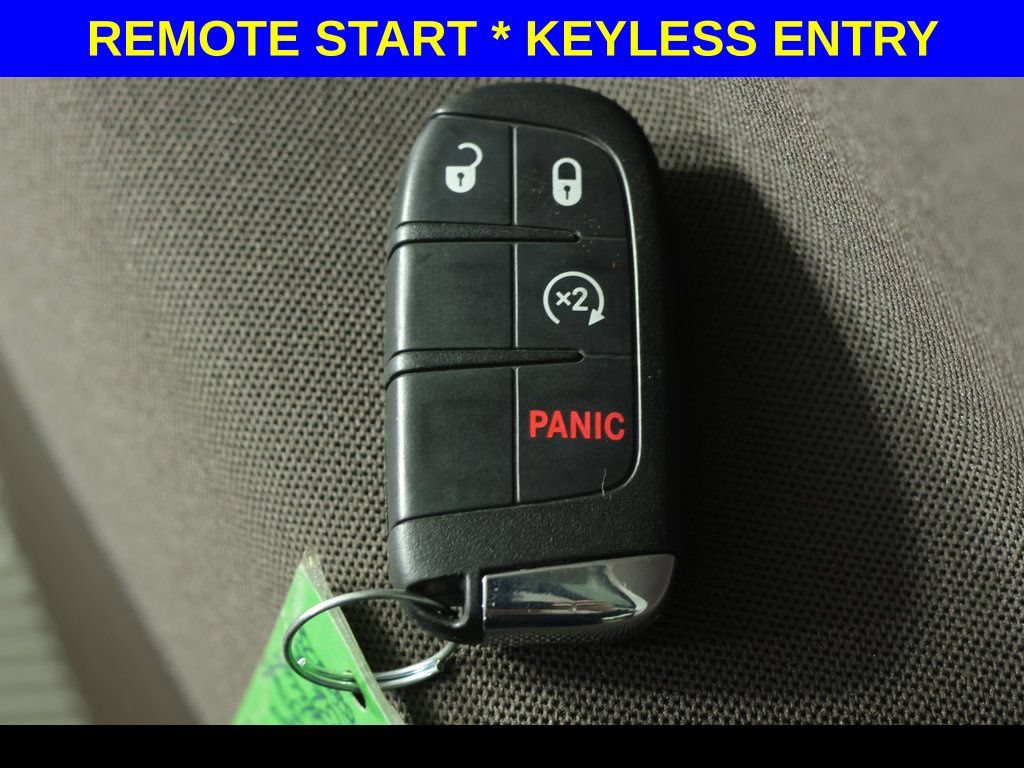 Used 2015 Jeep Renegade Latitude w/ Cold Weather Group FWD image 5