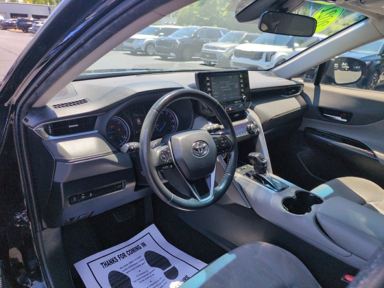 Used 2021 Toyota Venza LE AWD/4WD image 16