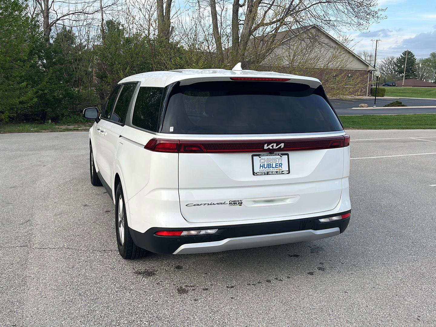 Used 2022 Kia Carnival LX image 3