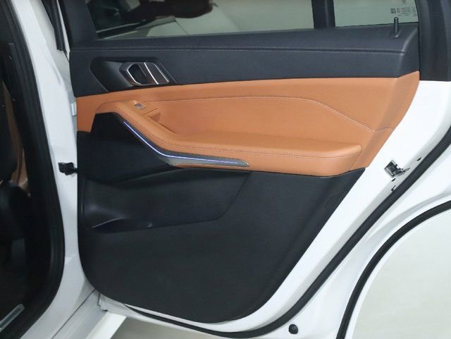 Certified 2022 BMW X7 xDrive40i w/ M Sport Package AWD/4WD image 39