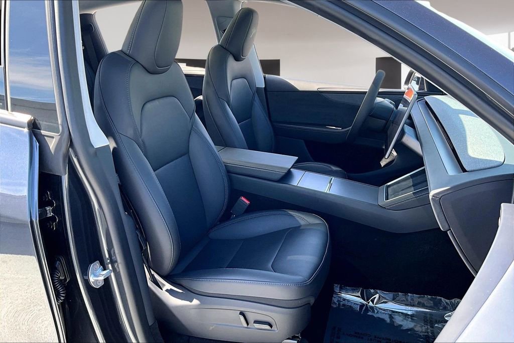 Used 2026 Tesla Model Y 2WD image 27