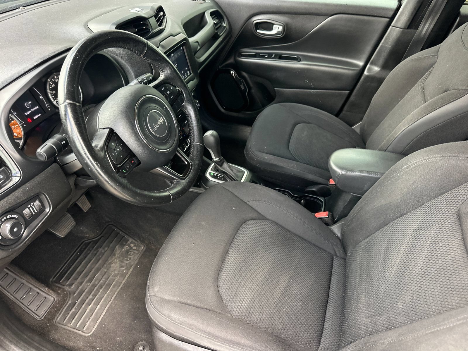 Used 2019 Jeep Renegade Altitude w/ Quick Order Package 2XM AWD/4WD image 9