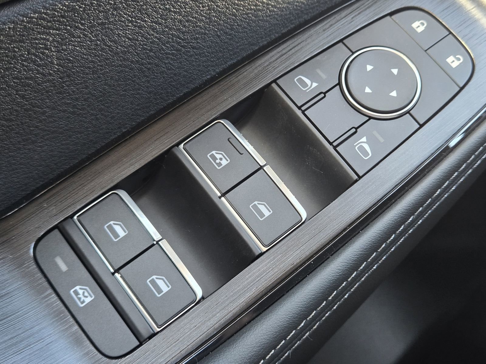 New 2026 Nissan Rogue Platinum image 21