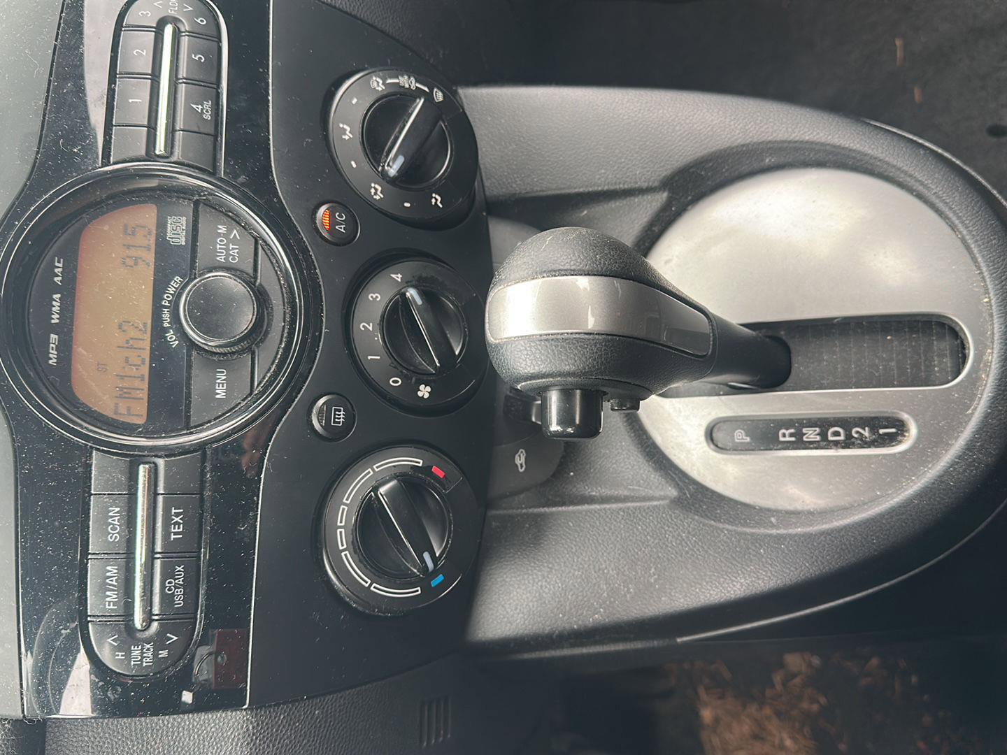 Used 2013 MAZDA MAZDA2 Sport FWD image 15