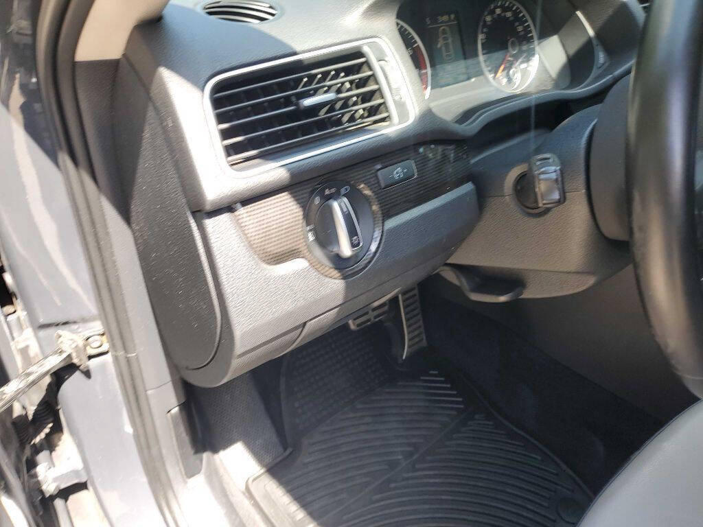 Used 2015 Volkswagen Passat 1.8T Sport FWD image 49