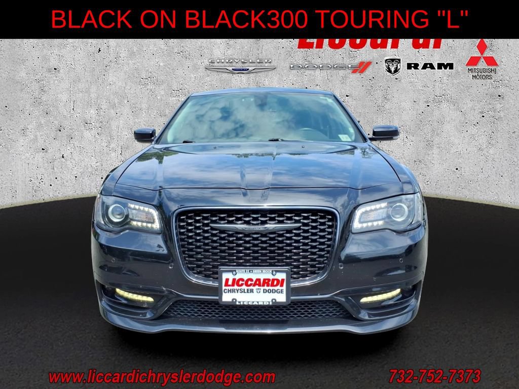 Used 2022 Chrysler 300 Touring L w/ Popular Equipment Group AWD/4WD image 2