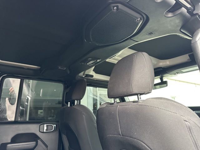 Used 2023 Jeep Wrangler Sport image 26