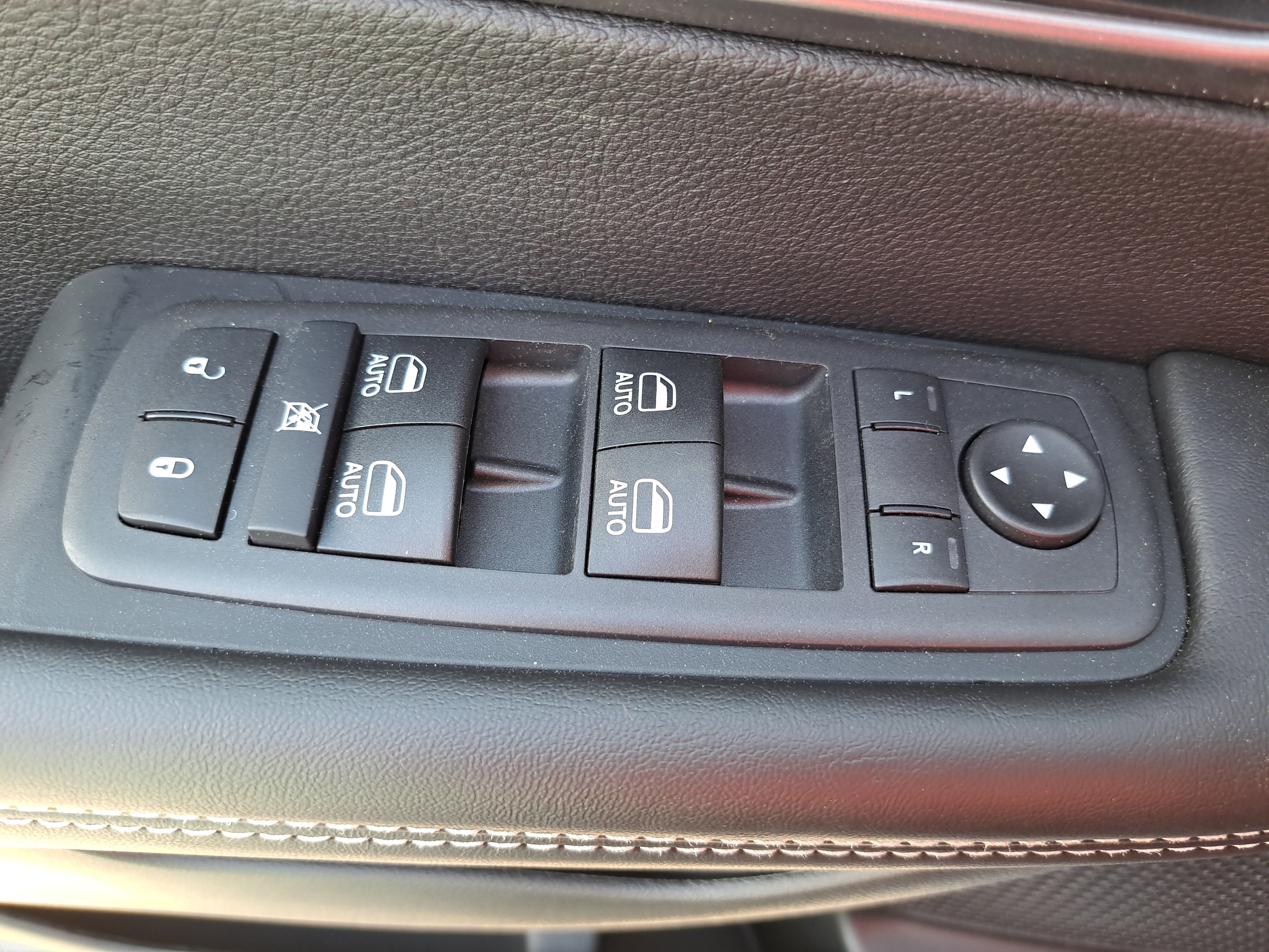 New 2026 Chrysler Pacifica Select image 27