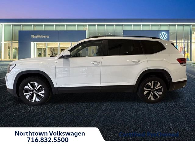 Used 2025 Volkswagen Atlas SE image 2