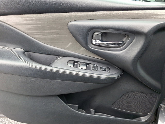 Used 2018 Nissan Murano SV image 13