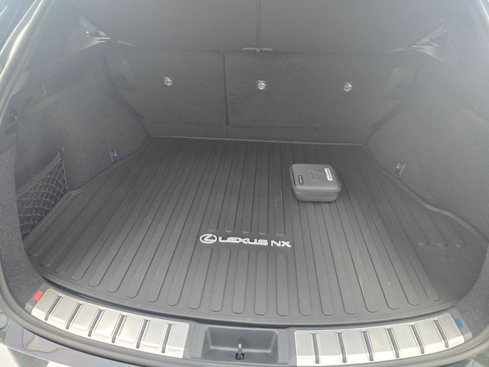 New 2026 Lexus NX 350h F Sport image 17